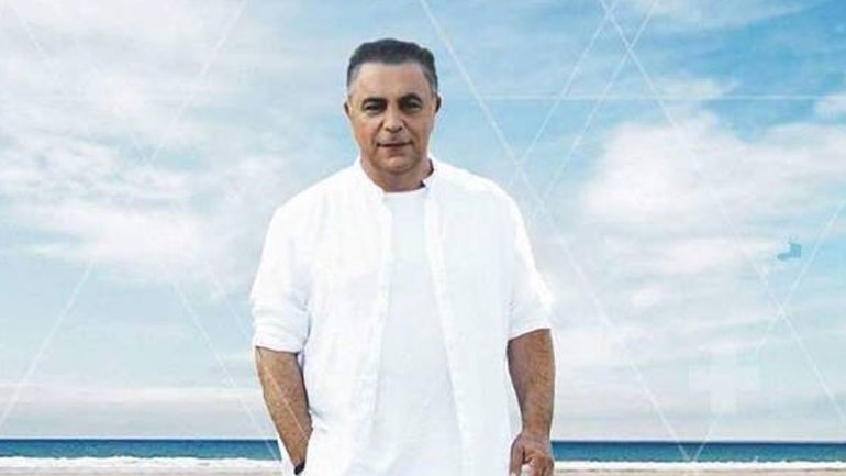 Ο Χάρης Ακριτίδης μας ξανασυστήνεται με ένα νέο τραγούδι-έκπληξη του Δημήτρη Γιώτη