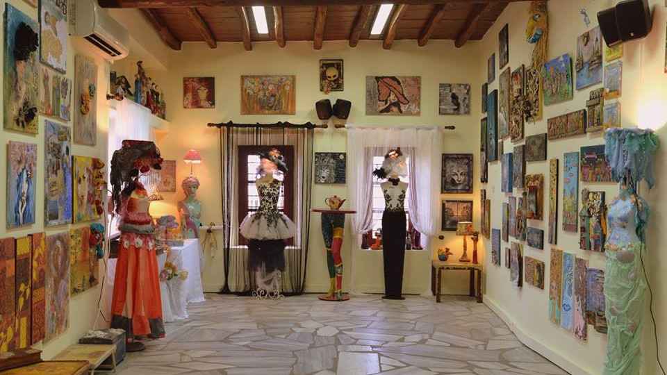 Εικαστικές και χρηστικές δημιουργίες από την Καρμέλλα Στεφάνου στο πλαίσιο του πολιτιστικού προγράμματος «Σύρος Πολιτισμός 2018»